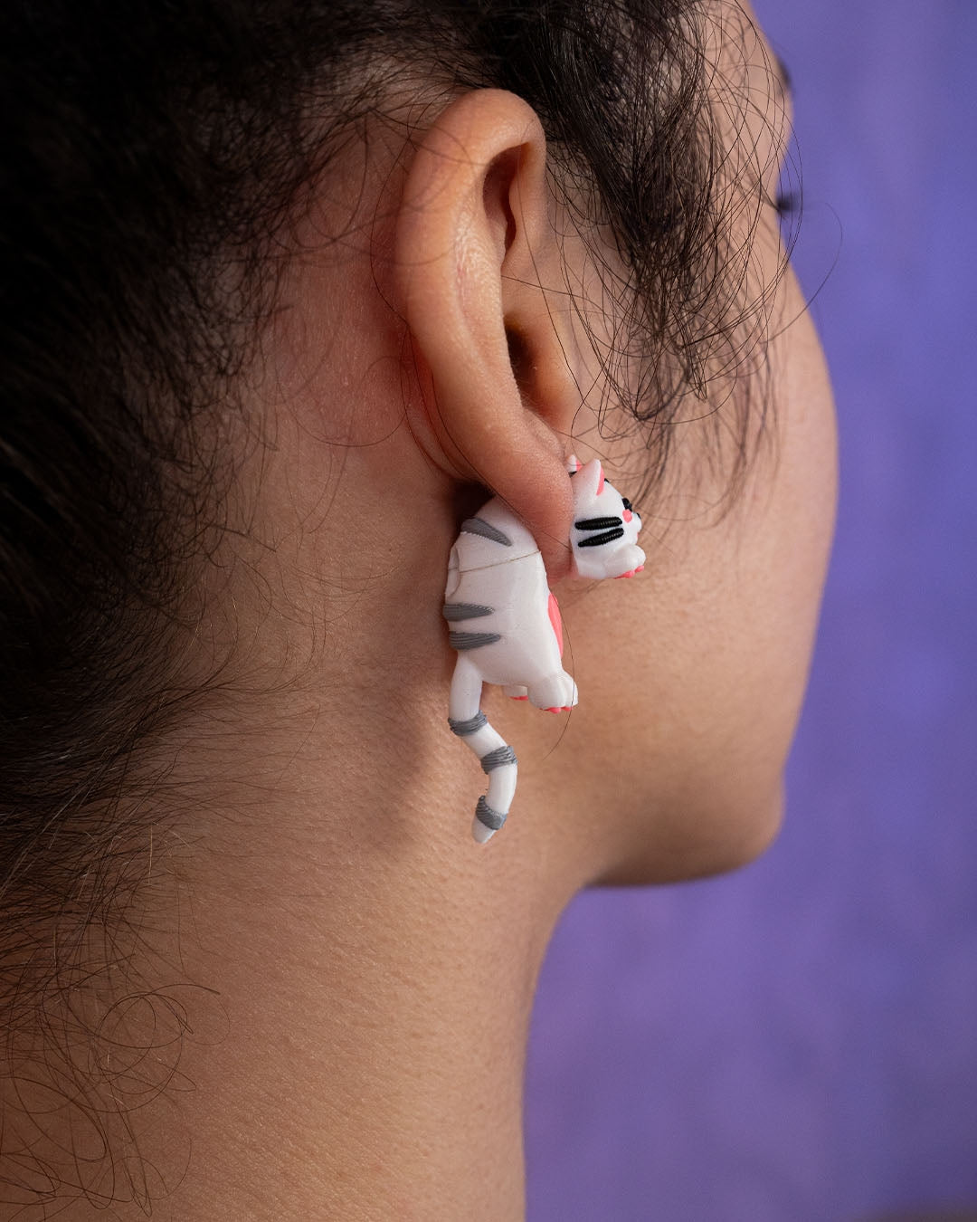 Hang in th'ear