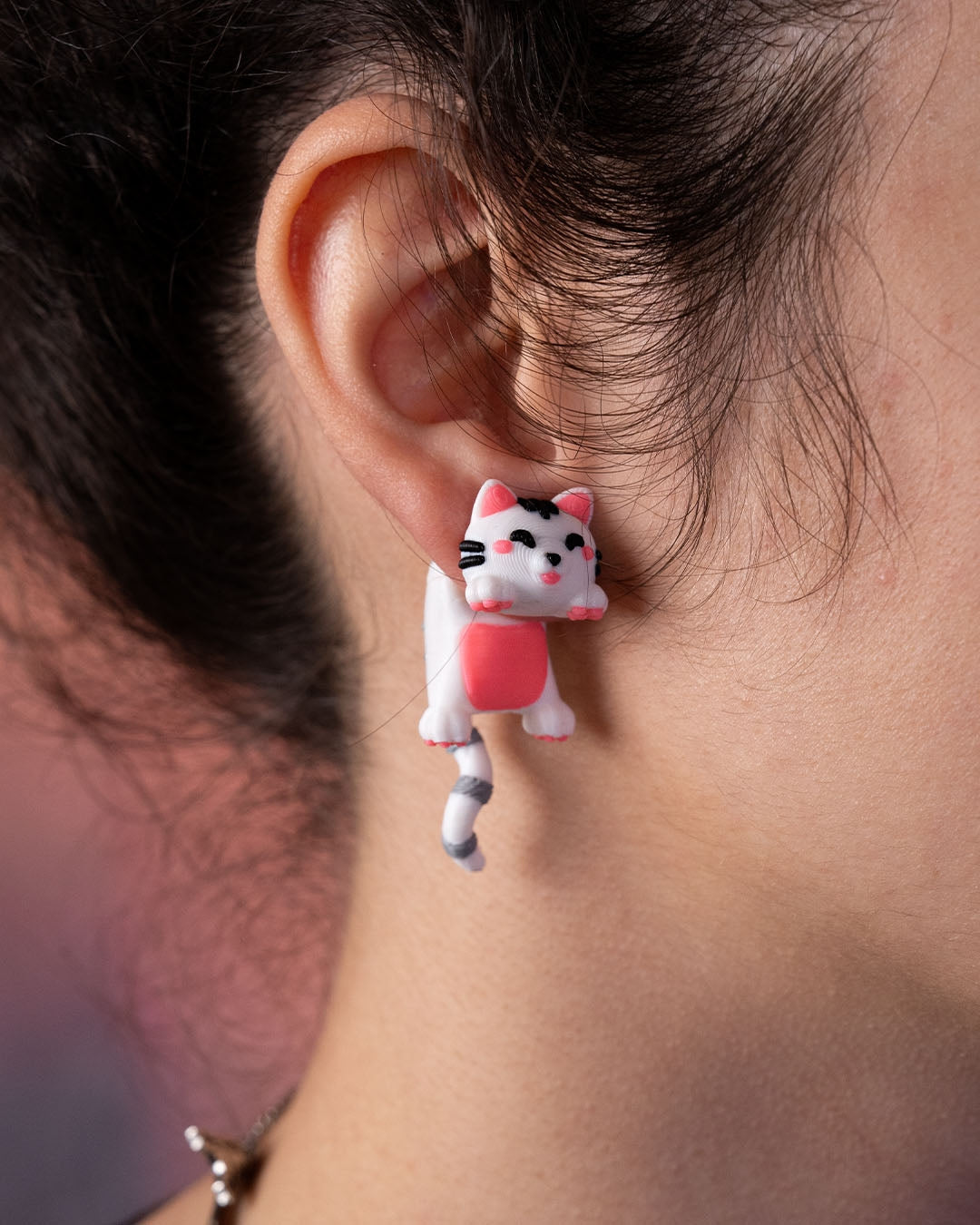 Hang in th'ear